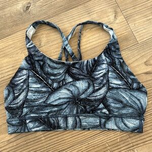 Lululemon sports bra